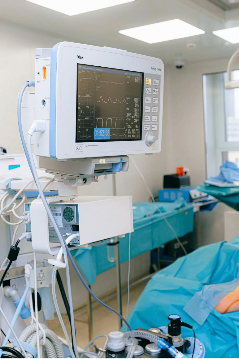 Best Shoes for ICU Nurses (2026 Guide for 12-Hour Shifts)