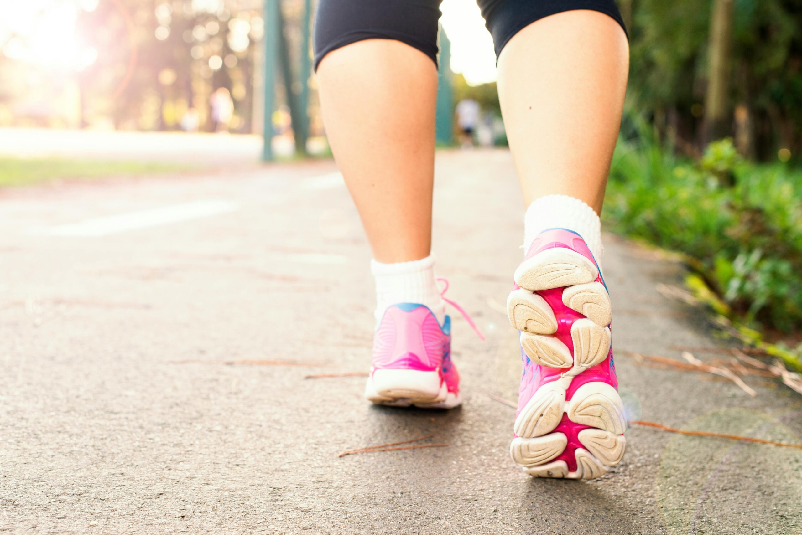 Best Nursing Shoes With Arch Support (2026 Guide for Long Shifts)