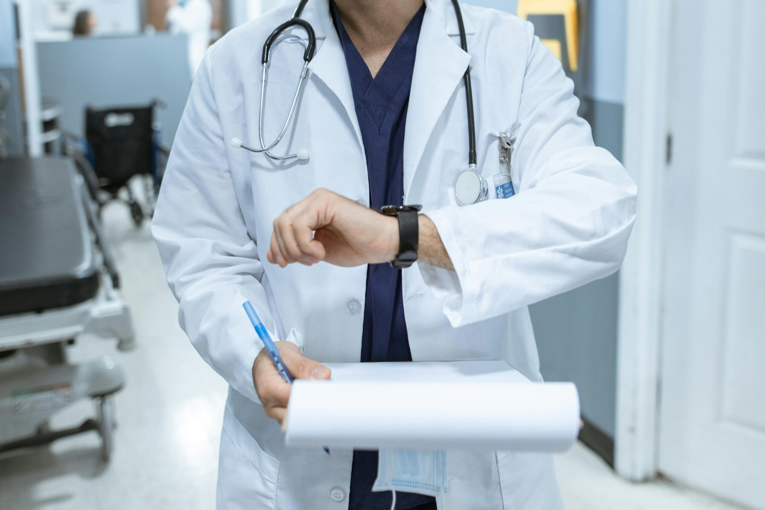 Best Running Shoes for Nurses (2026 Guide for Nurses Who Run)